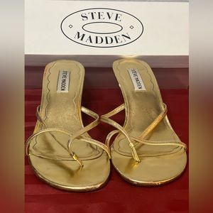 Steve Madden Glitzyy Gold Strapless sandal Size 8.0